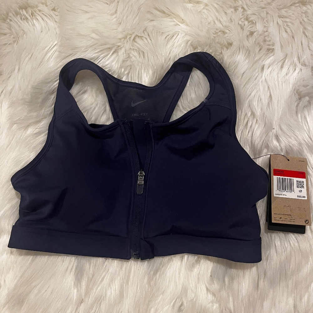 NWT Nike training sports bra size L